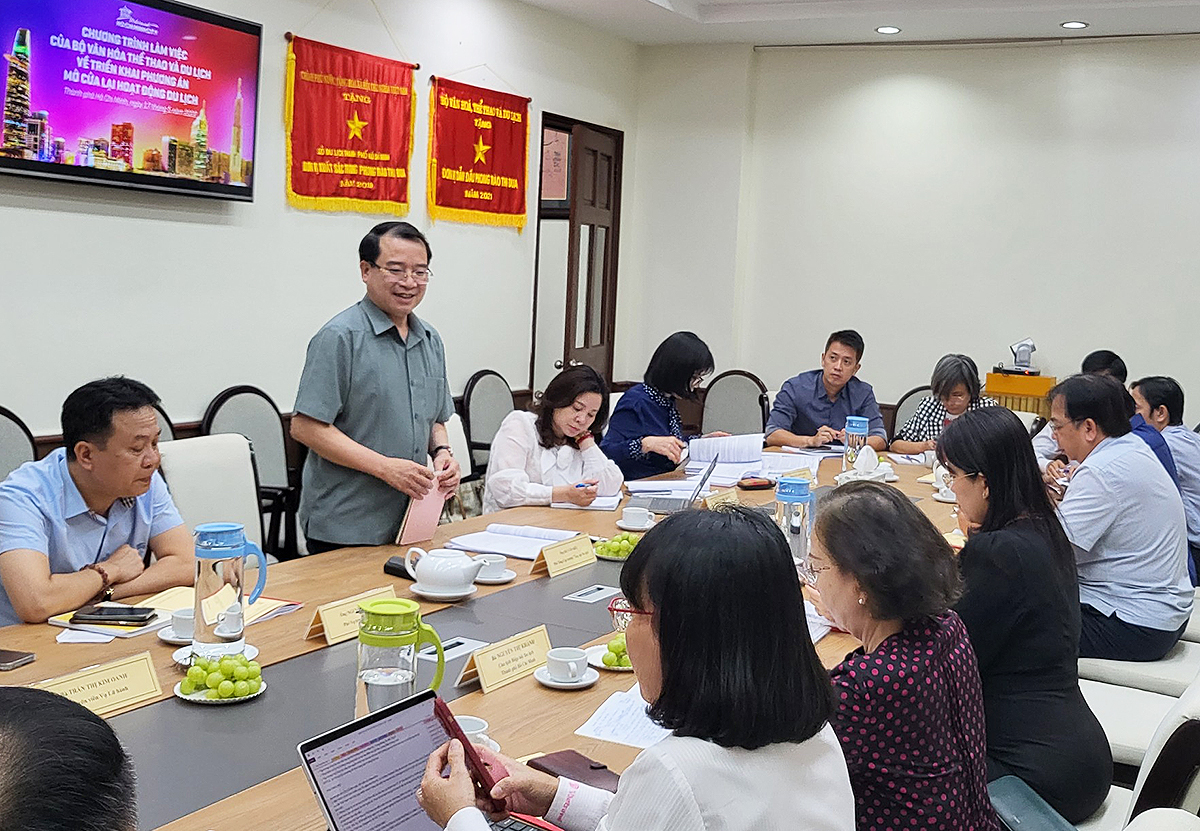 Phó Tổng cục trưởng Hà Văn Siêu đánh giá cao sự nỗ lực, chủ động của ngành Du lịch TP. Hồ Chí Minh trong thời gian qua